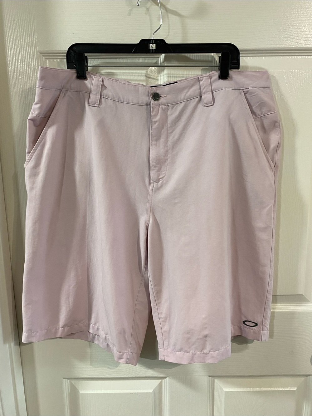 Oakley Men's 40W Pale Pink Hybrid Shorts